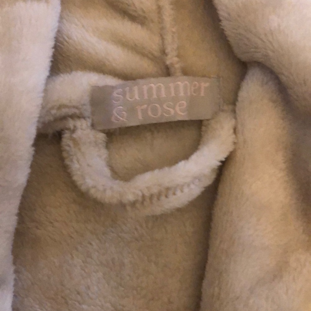 FFF Summer & Rose Cozy Robe - Picture 2 of 8